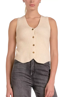  Kallie Vest