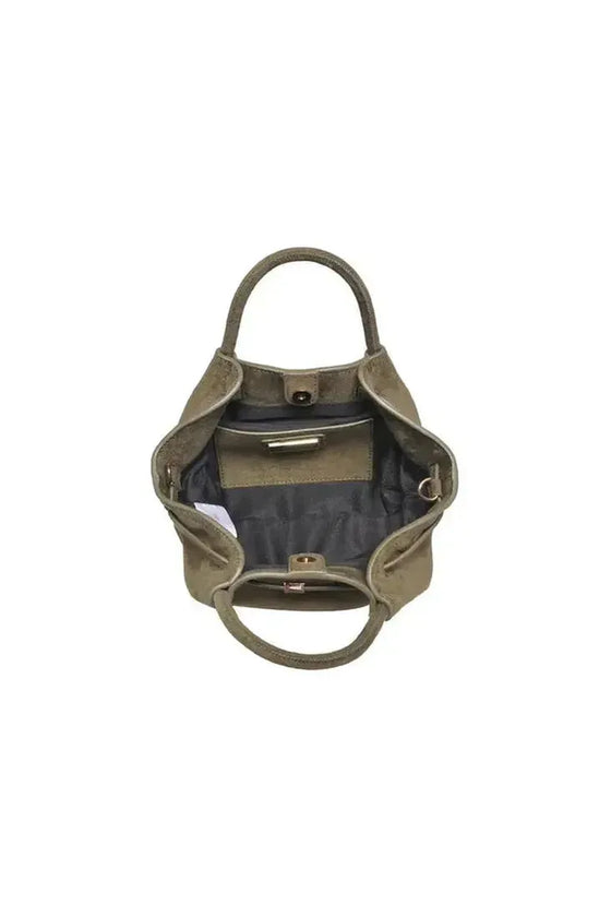 Selena Olive